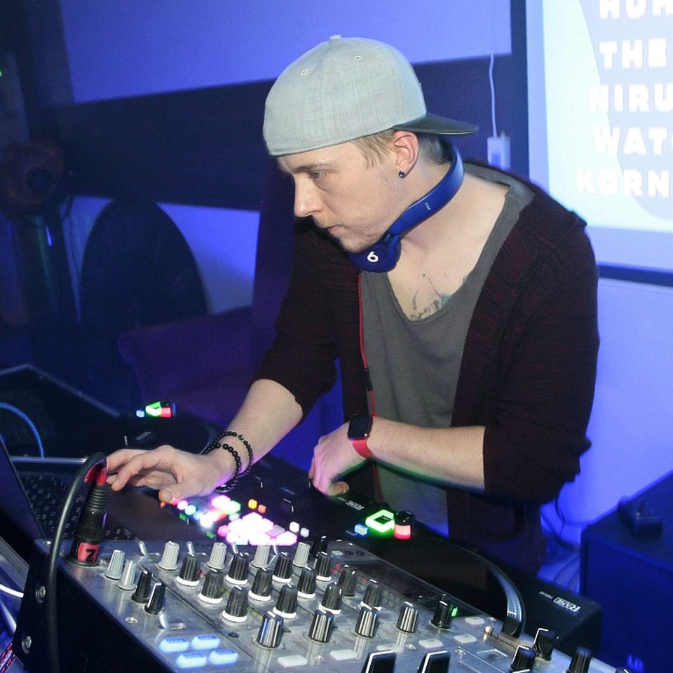 DJ am Mischpult